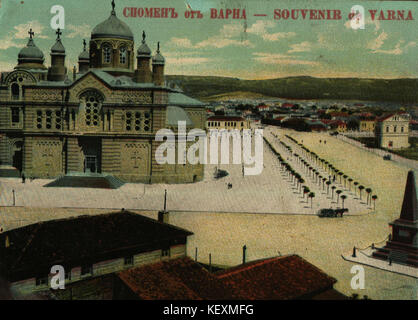 Der Verweis „1735K 1 344 8 Varna“ scheint mit einem historischen oder archivierten Datensatz in Zusammenhang zu stehen. Ohne weiteren Kontext könnte dies sich auf einen bestimmten Ort, ein Ereignis oder ein Artefakt beziehen, das mit Varna, einer Stadt in Bulgarien, die für ihre archäologische Bedeutung bekannt ist, in Verbindung steht. Der Code kann eine Katalogisierungsnummer für archäologisches oder archäologisches Material darstellen. Stockfoto