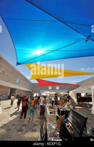 Ein Straßenmarkt im Centro Cultural de Belém. Lissabon, Portugal Stockfoto