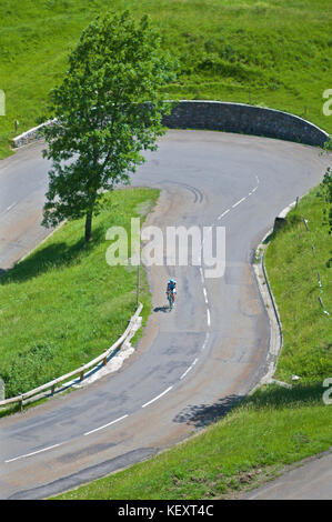 Mit dem Fahrrad durch die französischen Pyrenäen und auf den Col de Mente Stockfoto