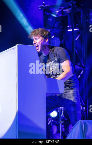 James Blunt tritt live auf der Bühne während der 'The Afterlove' Tour in der TUI Arena am 21. Oktober 2017 in Hannover auf. Stockfoto