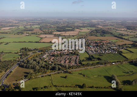 Eine Luftaufnahme von Scole, einem Dorf an der Grenze von Norfolk und Suffolk. Stockfoto