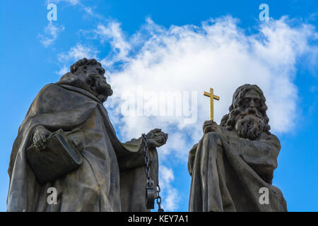 Prag, Tschechische Republik: Details aus der Statuen des hl. Johannes von Matha, Felix von Valois und Saint Ivan outdoor Skulpturen von Ferdinand brokoff im Süden Stockfoto