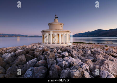 Morgen am Leuchtturm von Saint Theodoroi in der Nähe von Argostoli auf der Insel Kefalonia in Griechenland. Stockfoto