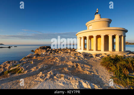 Morgen am Leuchtturm von Saint Theodoroi in der Nähe von Argostoli auf der Insel Kefalonia in Griechenland. Stockfoto