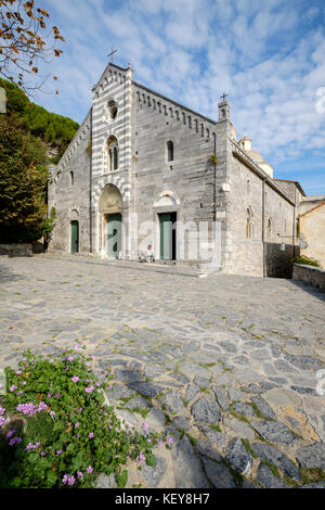 Kirche San Lorenzo in Porto Venere, Ligurien, Italien Stockfoto