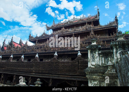 Shwenandaw Kloster in Mandalay Stockfoto