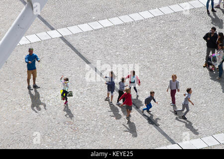 Paris - September 02: Luftbild von unbekannten Personen, die am Tag vor dem Centre Pompidou in Paris, Frankreich, am 2. September, 2017 Stockfoto