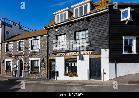 Der Zahnstein Fregatte, ein Pub und ein Restaurant, im Hafen Straße, Broadstairs, Kent, Großbritannien Stockfoto