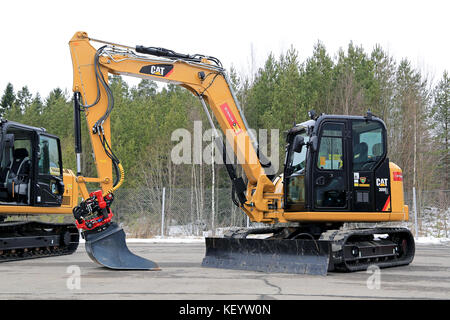 Lieto, Finnland - 12. März 2016: Cat 308 e2 cr Mini hydraulische Bagger auf einer öffentlichen Veranstaltung der Zotten konekaupan lansi Maschinen vertrieb gesehen. Stockfoto