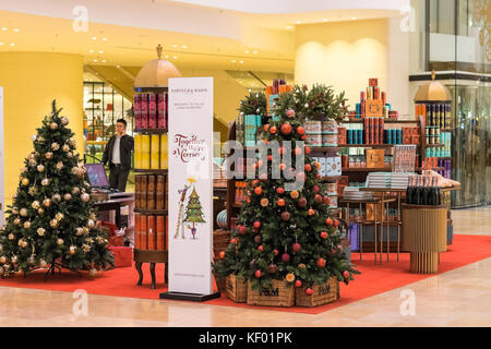 Fortnum & Mason Einzelhandel Weihnachten Shop Pop-up in einem luxuriösen Mall in Hongkong SAR Stockfoto