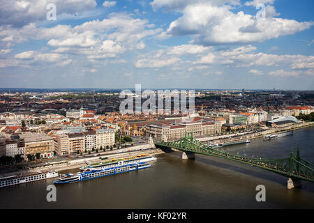 Stadt Budapest in Ungarn Luftaufnahme Stadtbild, Pest, Freiheit Brücke an der Donau Stockfoto