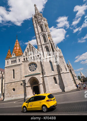 Vertikale Ansicht von Matthias Kirche in Budapest. Stockfoto