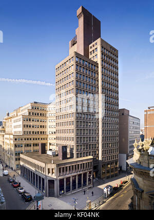 Nat West Tower, 103 Colmore Row, Birmingham, West Midlands. Allgemeine Ansicht des ehemaligen National Westminster House. Brutalist architecture entworfen von Stockfoto