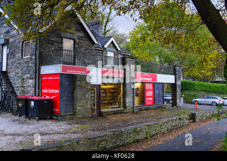 Cotswold Outdoor Rock Bottom shop in Betws y Coed Einzelhandel Handel Marke als Abenteuer Gruppe Bekleidung und Schuhe Stockfoto