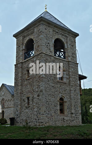 Stein Turm im Kloster hopovo, Serbien Stockfoto