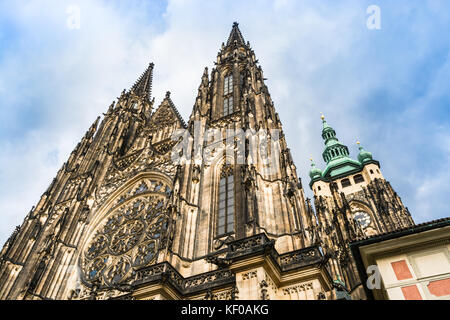 Prag, Tschechische Republik: die Fassade der Kathedrale der heiligen Veit, Wenzel und Adalbert Stockfoto