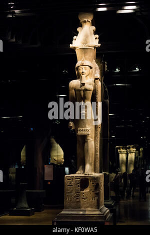 Turin. Italien. Portrait Statue der Ägyptischen Pharao Seti II trug den Atef Krone. Museo Egizio (Ägyptisches Museum) Stockfoto