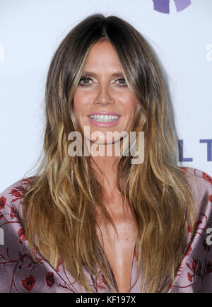 Beverly Hills, Ca, USA. 24 Okt, 2017. Heidi Klum. elizabeth taylor Aids Foundation und Mütter 2 Mütter profitieren, Abendessen in der Green Acres gehaltenen Immobilien in Beverly Hills. Credit: Birdie Thompson/admedia/zuma Draht/alamy leben Nachrichten Stockfoto