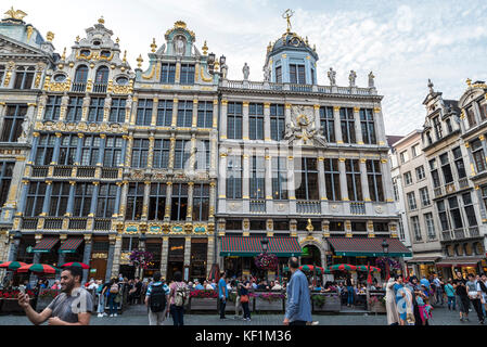 Brüssel, Belgien - 26 August, 2017: Blick auf den Grand Place mit Leute in Brüssel, Belgien Stockfoto