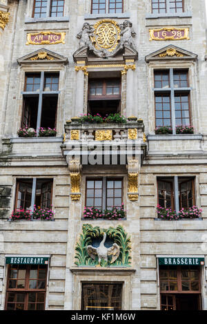 Brüssel, Belgien - 26 August, 2017: Fassade des Le Cygne Haus am Grand Place in Brüssel, Belgien Stockfoto