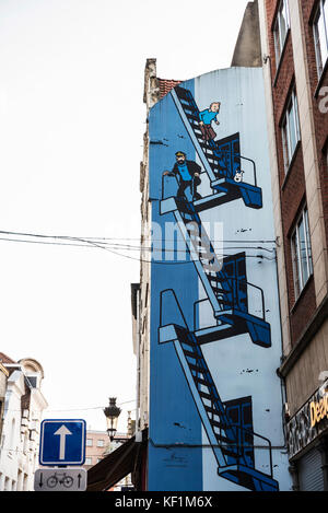 Brüssel, Belgien - 26 August, 2017: Graffiti mit Tim und Struppi und Kapitän Haddock auf einer Straße in Brüssel, Belgien Stockfoto