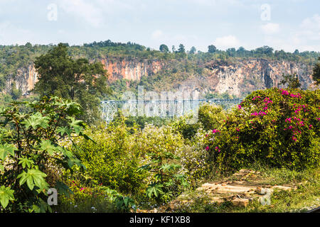 (Goteik Goke Hteik) Viadukt, eine Eisenbahn Bock in Nawnghkio, zwischen Pyin Oo Lwin und Lashio, Northern Shan Staat, Myanmar (Birma) Stockfoto