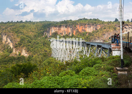 (Goteik Goke Hteik) Viadukt, eine Eisenbahn Bock in Nawnghkio, zwischen Pyin Oo Lwin und Lashio, wichtigste Stadt im nördlichen Shan Staat, Myanmar (Birma) Stockfoto