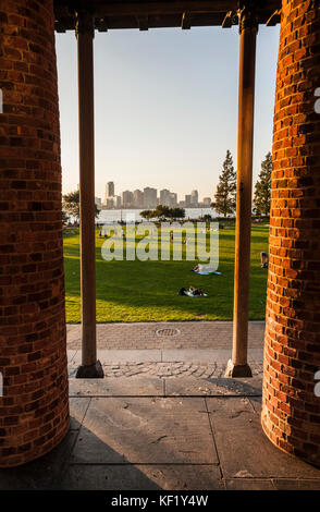 Der Pavillon im Park City Batery Esplanade, New York City Stockfoto