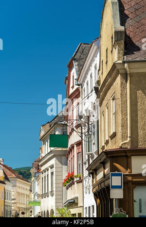 Historische Gebäude in der Altstadt von Krems an der Donau, Österreich Stockfoto