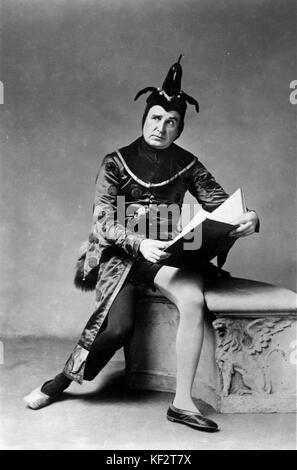 Henry Lytton als Jack Point in Gilbert & Sullivan's Yeomen der Leibwache. Britischer komischer Schauspieler vom 3. Januar 1865-15. August 1936. Die Rolle im Jahr 1888. William S. Gilbert - englische Dichter, Dramatiker und Librettist, 18. November 1836 bis 29. Mai 1911. und Arthur S. Sullivan - englische Komponist, 13. Mai 1842 - 22. November 1900. Stockfoto