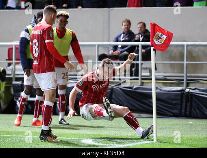 Joe Bryan von Bristol City feiert das dritte Tor seiner Spielmannschaft während des Carabao Cup-Spiels in der vierten Runde im Ashton Gate, Bristol. Stockfoto