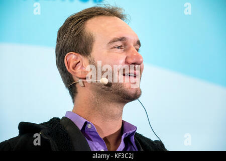 Nick Vujicic, ein australischer Coach und Motivationstrainer, mit Tetra geboren - Amelia Syndrom, gibt eine Pressekonferenz in Sotschi, Russland Stockfoto