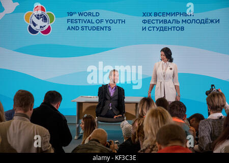 Nick Vujicic, ein australischer Coach und Motivationstrainer, mit Tetra geboren - Amelia Syndrom, gibt eine Pressekonferenz in Sotschi, Russland Stockfoto