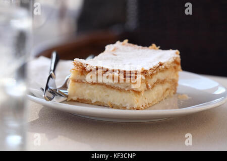 Französisches Dessert, mille-feuille Stockfoto