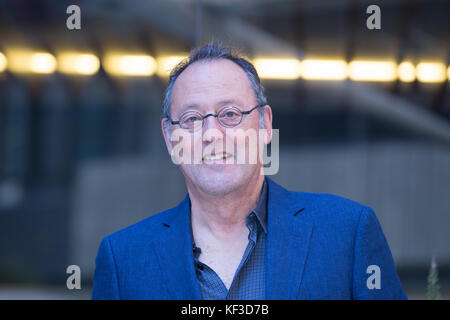 Rom, Italien. 24 Okt, 2017. französischen Schauspieler Jean Reno während der fotoauftrag der italienischen Film "La Ragazza nella Nebbia', unter der Regie von Donato Carrisi. Credit: Matteo nardone/Pacific Press/alamy leben Nachrichten Stockfoto