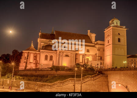 Warschau, Polen: St. Annes Kirche bei Nacht Stockfoto