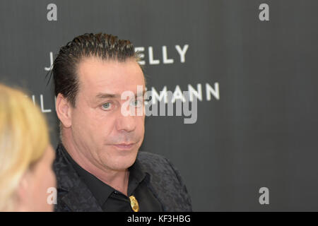 Frankfurt, Deutschland. Oktober 2017. Till Lindemann, Sänger/Songwriter der Band Rammstein, auf der Frankfurter Buchmesse 2017 Stockfoto