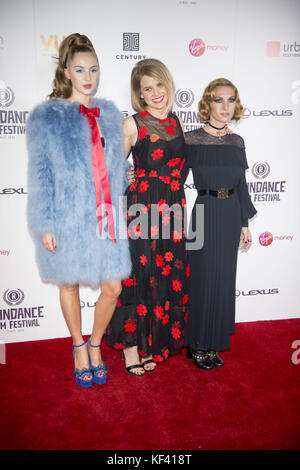 Weltpremiere von "Bienen Honig machen' während der raindance Film Festival bei Vue Leicester Square bietet: Hermine corfield, Alice Eve, Josephine de la Baume Wo: London, Vereinigtes Königreich, wenn: 23 Sep 2017 Credit: wenn.com Stockfoto