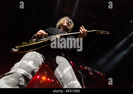 ABBOTSFORD, Kanada. 22 Okt, 2017. Britisch-amerikanische Rockband Foreigner im Abbotsford Zentrum in Abbotsford, BC, Kanada. Credit: Jamie Stockfoto