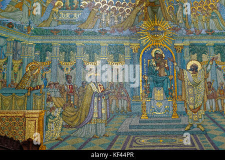 Basilika Notre-Dame de Fourvière, Mosaik von Maria, der Mutter Jesu, Lyon, Rhone, Frankreich, Unesco Weltkulturerbe Stockfoto