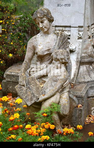 Ein Denkmal für Doktor Gregorio Rafael da Silve d'Almeida in Sintra, Portugal Stockfoto