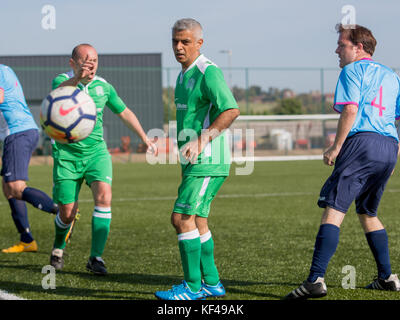 Labor Party Conference Fußballspiel gegen Lobby XI im Trainingszentrum Brighton und Hove Albion. Mit: Sadiq Khan- Bürgermeister von London wo: Brighton, England, Großbritannien Wann: 24. Sep 2017 Quelle: Wheatley/WENN Stockfoto