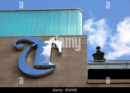 Trinity Leeds ist eine Einkaufs- und Freizeitzentrum in Leeds, UK. Im Zentrum von Leeds entfernt. Es öffnete am 21. März 2013, mit über 130.000 aufgezeichneten vi. Stockfoto