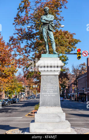 Alexandria, Virginia. 'Appomattox', ein Denkmal für die toten konföderierten Soldaten von Alexandria. Errichtet 1889. Vom Sockel entfernt 2. Juni 2020. Stockfoto