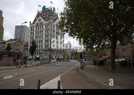 Die Witte Huis oder Weiße Haus ist ein Gebäude und Nationales Kulturerbe in Rotterdam, Niederlande, 1898 im Jugendstil erbaut. Stockfoto