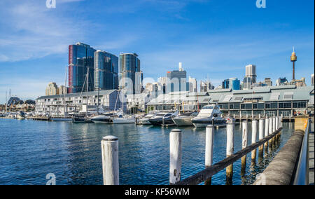 Australien, New South Wales, Sydney, Pyrmont Bay, Blick auf Sydney Wharf und die barangaroo International Towers Stockfoto