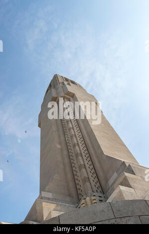 Das Beinhaus von Douaumont, National Friedhof und die Gedenkstätte, einschließlich Graben du Bayonette, Frankreich. Stockfoto