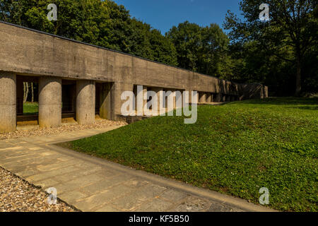 Das Beinhaus von Douaumont, National Friedhof und die Gedenkstätte, einschließlich Graben du Bajonett, Frankreich. Stockfoto