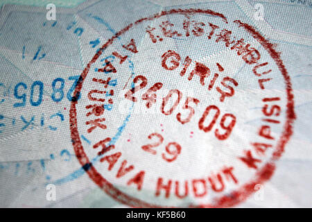 Detail des alten Reisepass mit der Türkei Visum Stockfoto