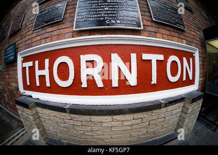 Alte Eisenbahn Zeichen und Thornton Station anmelden Industrial Museum in Bradford, West Yorkshire, England, Großbritannien Stockfoto